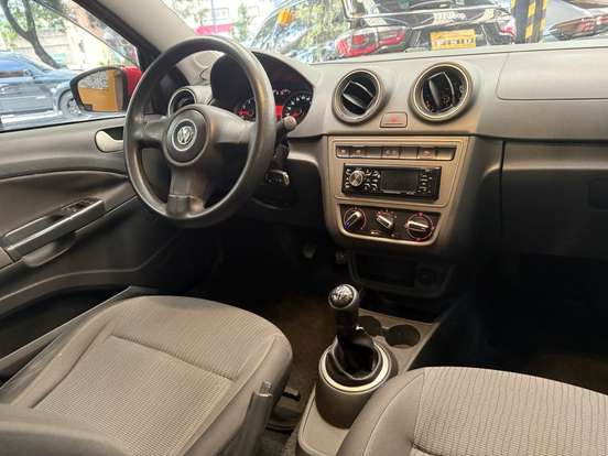 VOLKSWAGEN-GOL-1.0 MI 8V FLEX 4P MANUAL G.IV VOLKSWAGEN-GOL-2013