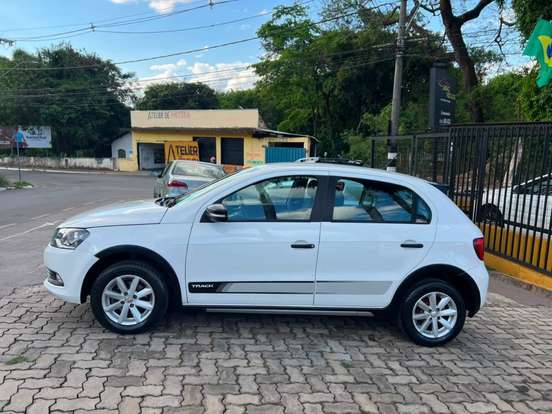 VOLKSWAGEN-GOL-1.0 MI TRACK 8V FLEX 4P MANUAL VOLKSWAGEN-GOL-2015