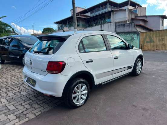 VOLKSWAGEN-GOL-2015