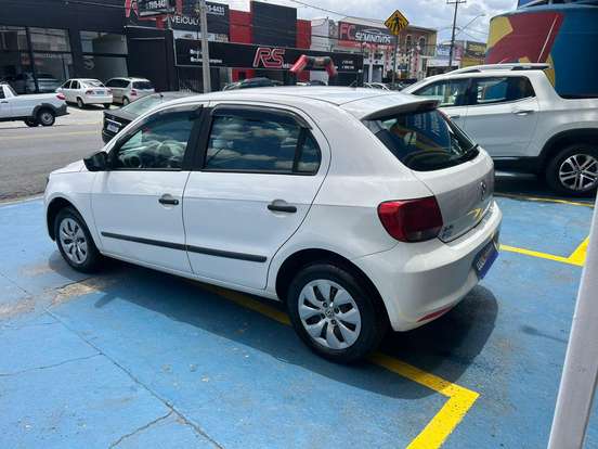 VOLKSWAGEN-GOL-1.0 MI TRENDLINE 8V FLEX 4P MANUAL VOLKSWAGEN-GOL-2015