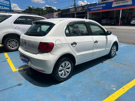 VOLKSWAGEN-GOL-2015