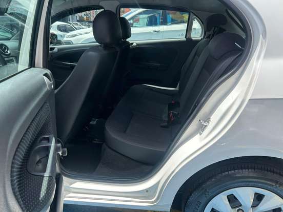 VOLKSWAGEN-GOL-1.0 MI TRENDLINE 8V FLEX 4P MANUAL VOLKSWAGEN-GOL-2015