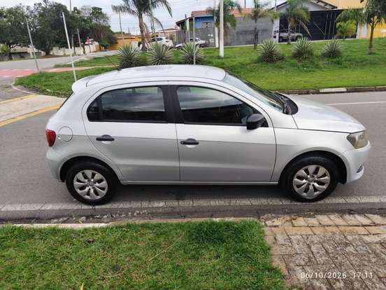 VOLKSWAGEN-GOL-1.0 MI TRENDLINE 8V FLEX 4P MANUAL VOLKSWAGEN-GOL-2015