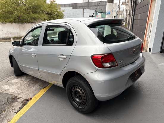 VOLKSWAGEN-GOL-2011