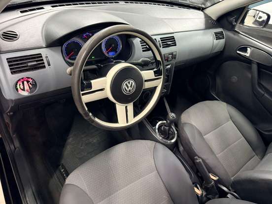 VOLKSWAGEN-GOL-2005