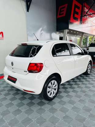 VOLKSWAGEN-GOL-2015
