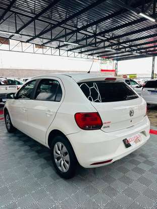 VOLKSWAGEN-GOL-1.6 MI TRENDLINE 8V FLEX 4P MANUAL VOLKSWAGEN-GOL-2015