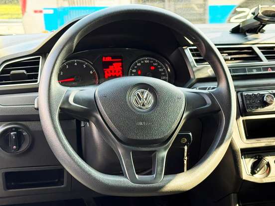 VOLKSWAGEN-GOL-2021