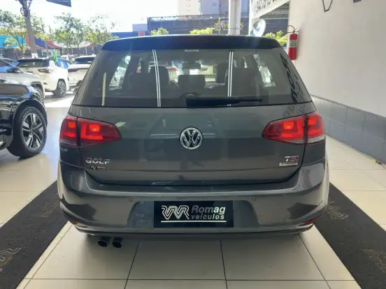 VOLKSWAGEN-GOLF-2015