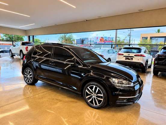 VOLKSWAGEN-GOLF-2018