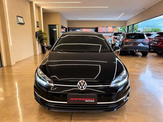 VOLKSWAGEN-GOLF-2018