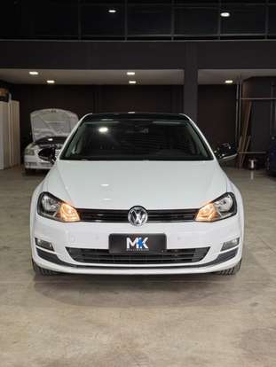 VOLKSWAGEN-GOLF-2014