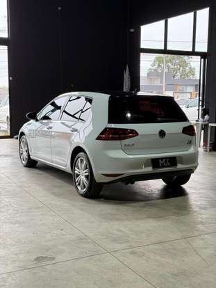 VOLKSWAGEN-GOLF-2014