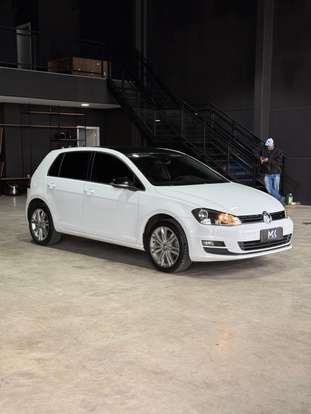 VOLKSWAGEN-GOLF-2014