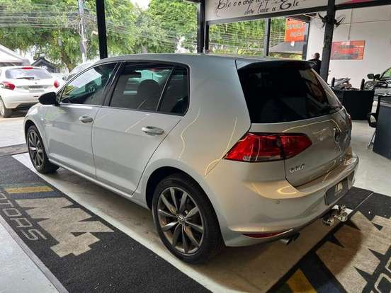 VOLKSWAGEN-GOLF-2014