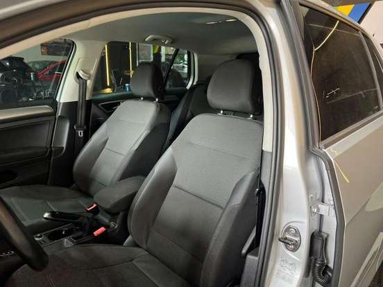VOLKSWAGEN-GOLF-2014