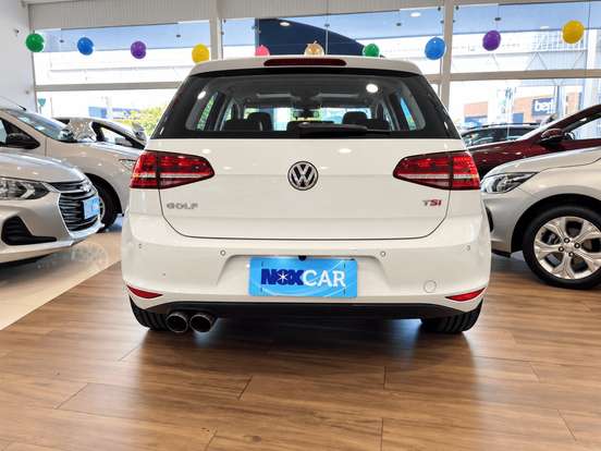 VOLKSWAGEN-GOLF-2017