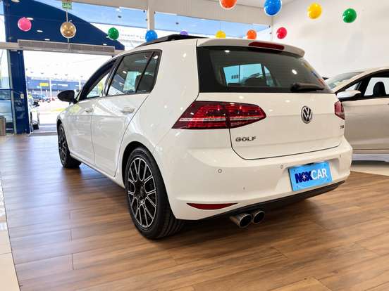 VOLKSWAGEN-GOLF-2017