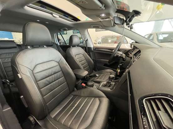 VOLKSWAGEN-GOLF-2017