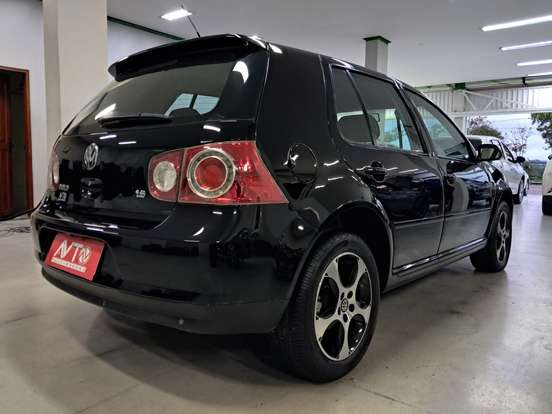 VOLKSWAGEN-GOLF-2007