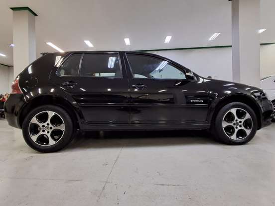 VOLKSWAGEN-GOLF-2007