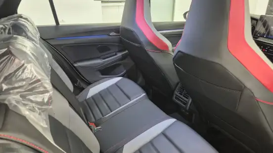 VOLKSWAGEN-GOLF-2026