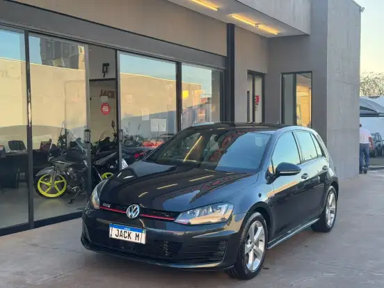 VOLKSWAGEN-GOLF-2016