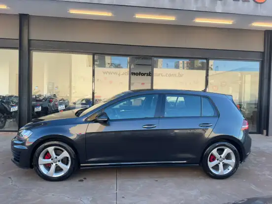 VOLKSWAGEN-GOLF-2016
