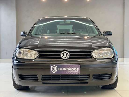 VOLKSWAGEN-GOLF-2.0 MI 8V GASOLINA 4P AUTOMÁTICO VOLKSWAGEN-GOLF-2004