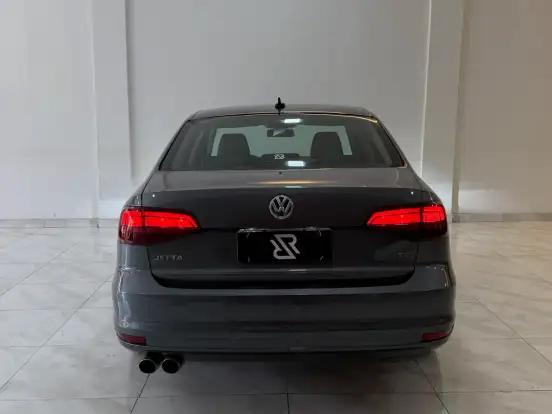 VOLKSWAGEN-JETTA-1.4 16V TSI COMFORTLINE GASOLINA 4P TIPTRONIC VOLKSWAGEN-JETTA-2017