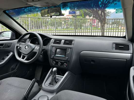 VOLKSWAGEN-JETTA-2016