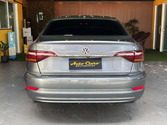 VOLKSWAGEN-JETTA-2018