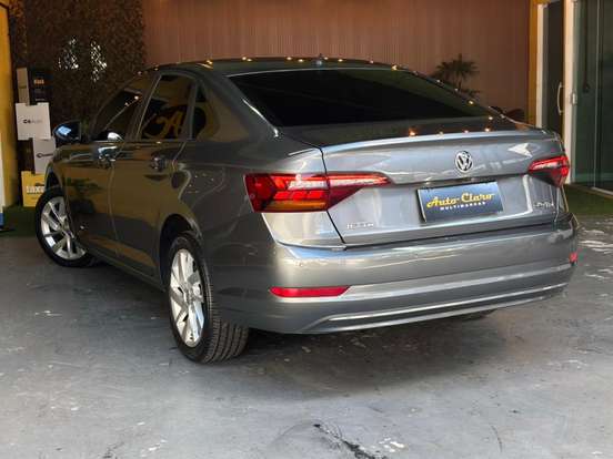 VOLKSWAGEN-JETTA-2018