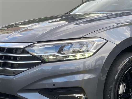 VOLKSWAGEN-JETTA-2020