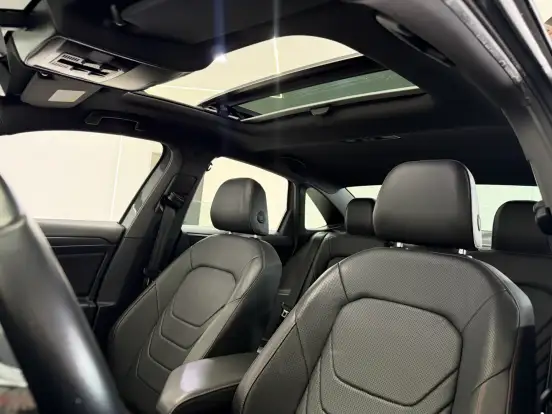 VOLKSWAGEN-JETTA-2021