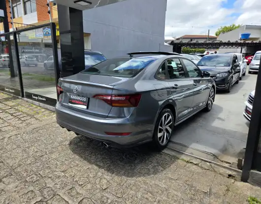 VOLKSWAGEN-JETTA-2019