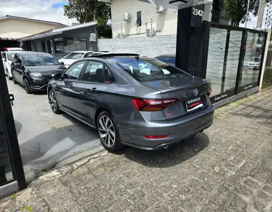 VOLKSWAGEN-JETTA-2019