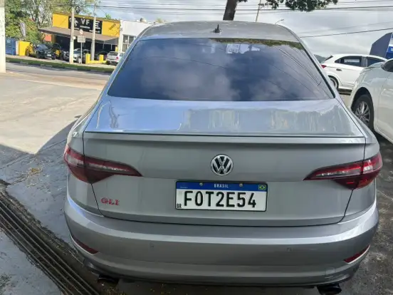 VOLKSWAGEN-JETTA-2020
