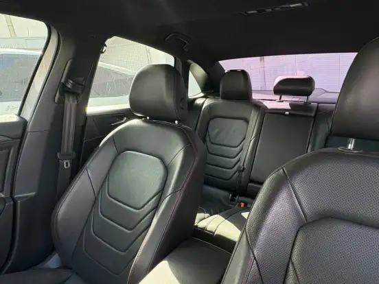 VOLKSWAGEN-JETTA-2020