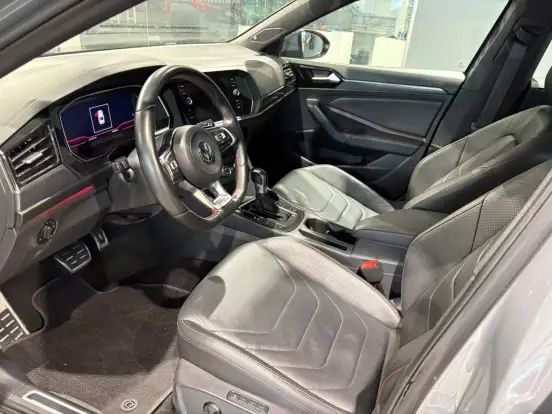 VOLKSWAGEN-JETTA-2019