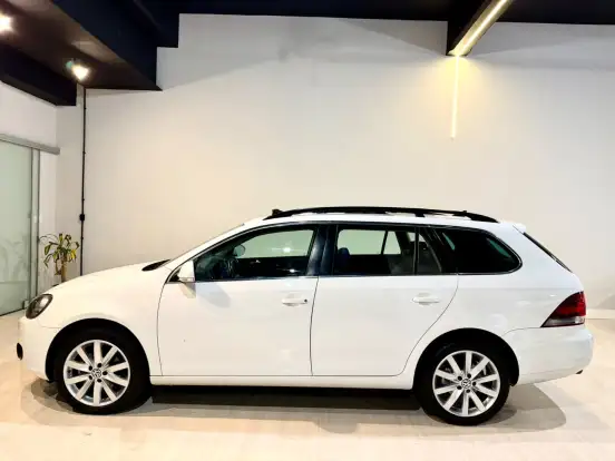 VOLKSWAGEN-JETTA-2.5 I VARIANT 20V 170CV GASOLINA 4P TIPTRONIC VOLKSWAGEN-JETTA-2012