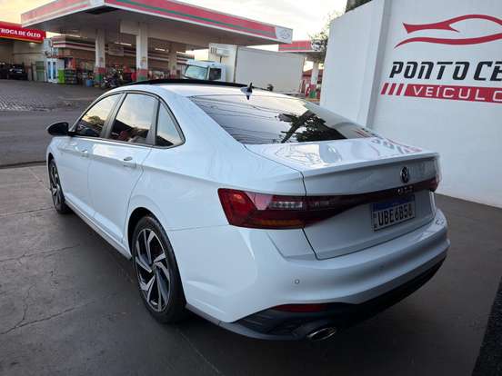 VOLKSWAGEN-JETTA-2025