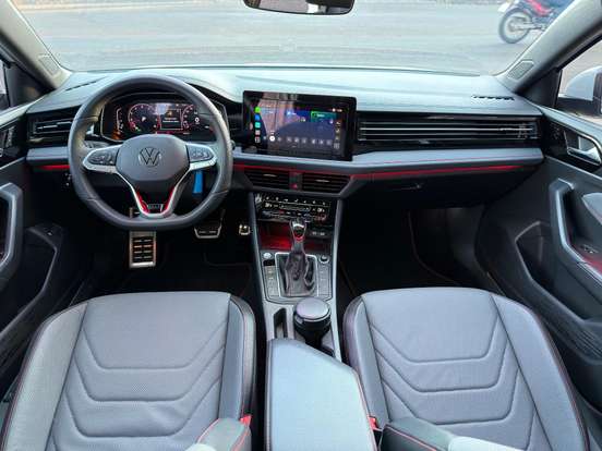 VOLKSWAGEN-JETTA-2025