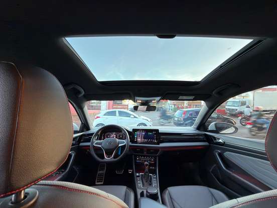 VOLKSWAGEN-JETTA-2025