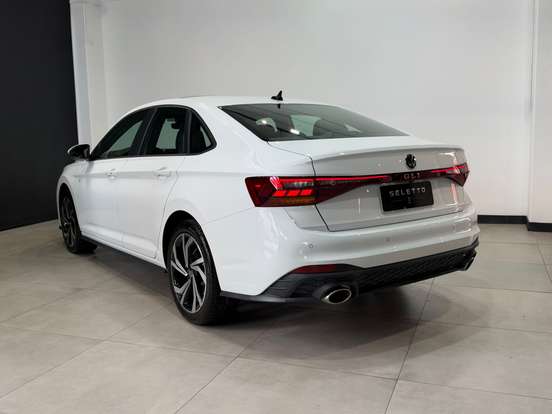 VOLKSWAGEN-JETTA-2025