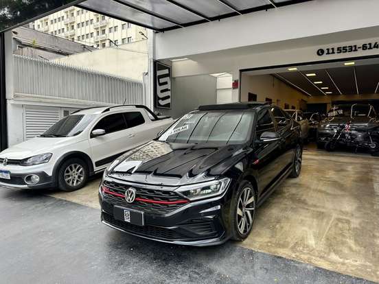 VOLKSWAGEN-JETTA-2021