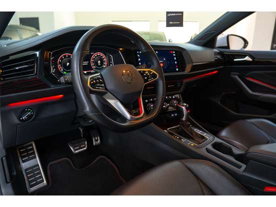 VOLKSWAGEN-JETTA-2023