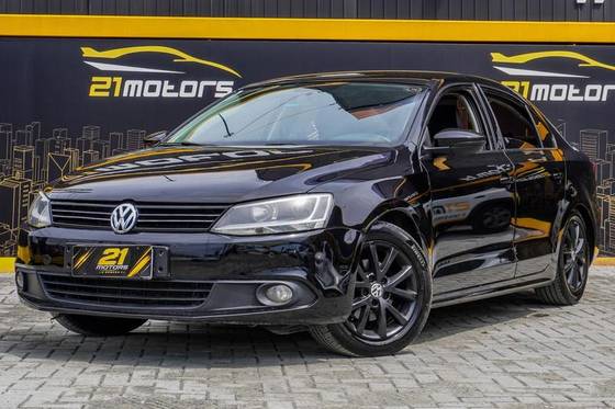 VOLKSWAGEN JETTA 2.0 COMFORTLINE FLEX 4P MANUAL