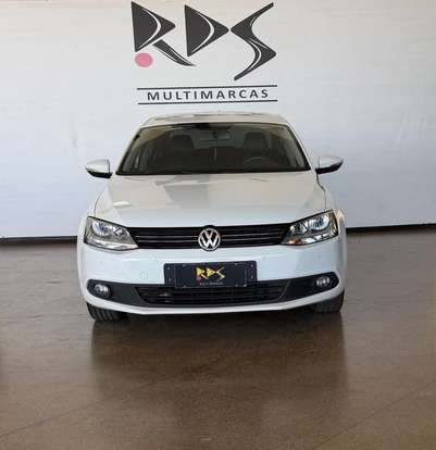 VOLKSWAGEN-JETTA-2014