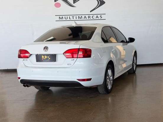 VOLKSWAGEN-JETTA-2.0 COMFORTLINE FLEX 4P TIPTRONIC VOLKSWAGEN-JETTA-2014